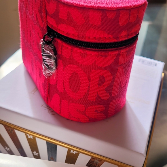 Dior Pink Cosmetic Case - Picture 4 of 7